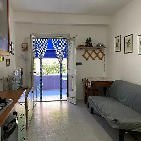 Intero alloggio, Villaggio Tucano-LeCastella, Kr